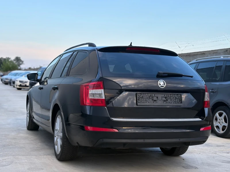 Skoda Octavia 1.6 TDI* Navi* LED* Xenon* EURO5B* , снимка 5 - Автомобили и джипове - 51429423