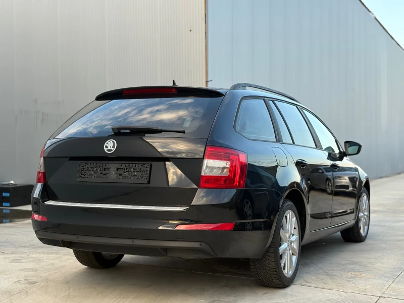 Skoda Octavia 1.6 TDI* Navi* LED* Xenon* EURO5B* , снимка 4 - Автомобили и джипове - 51429423
