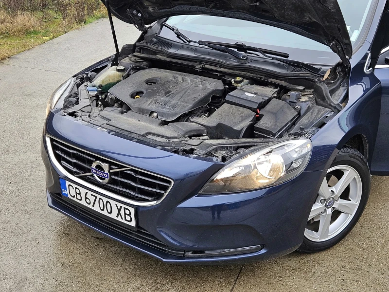Volvo V40 1.6 D2 MOMENTUM, снимка 4 - Автомобили и джипове - 52564997