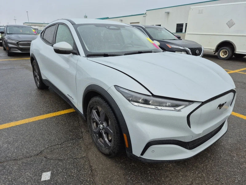 Ford Mustang Mach-E SELECT * * CARFAX * * АВТО КРЕДИТ * * , снимка 2 - Автомобили и джипове - 52574560