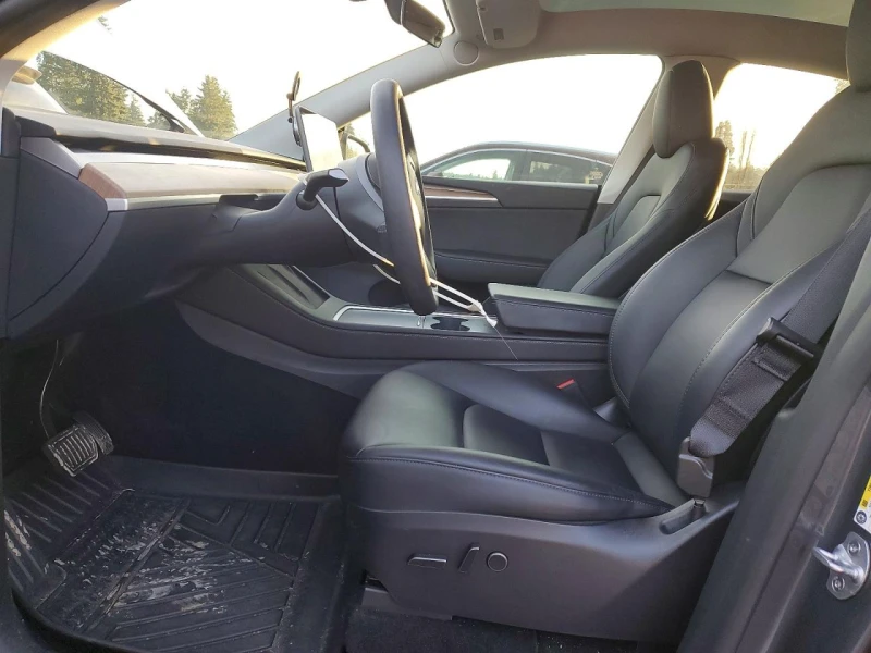 Tesla Model Y LONG RANGE* AWD* ПАНОРАМА* КОЖА* ПОДГРЕВИ* , снимка 7 - Автомобили и джипове - 53564603