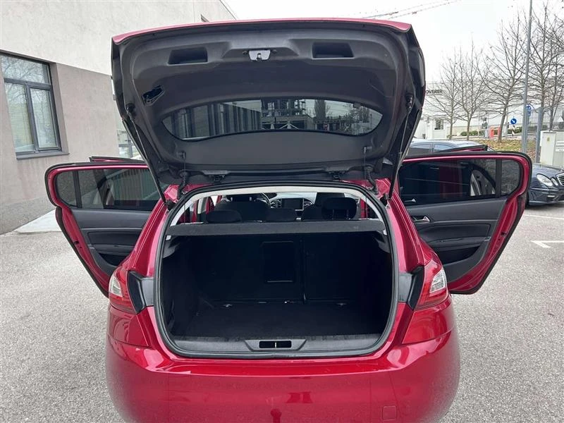 Peugeot 308 Active PureTech, снимка 13 - Автомобили и джипове - 52664213