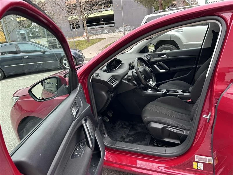 Peugeot 308 Active PureTech, снимка 9 - Автомобили и джипове - 52664213