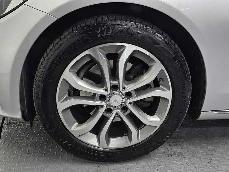 Mercedes-Benz C 200 Avantgarde - изображение 5