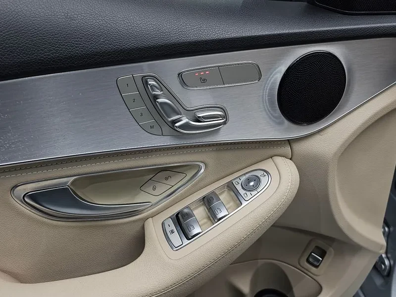 Mercedes-Benz C 200 Avantgarde, снимка 16 - Автомобили и джипове - 53438397