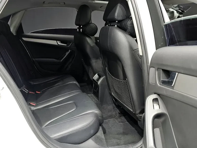 Audi A4 2.0 TDI, снимка 11 - Автомобили и джипове - 54550840