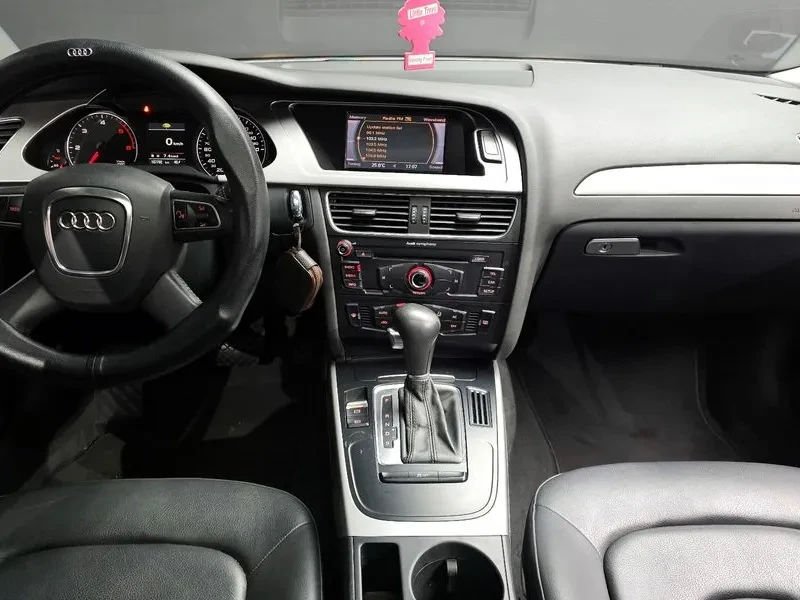Audi A4 2.0 TDI, снимка 7 - Автомобили и джипове - 54550840