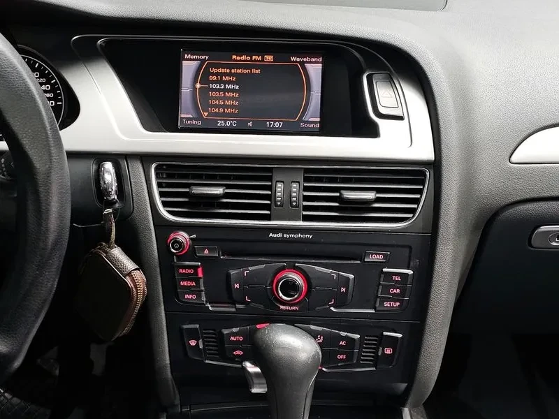 Audi A4 2.0 TDI, снимка 16 - Автомобили и джипове - 54550840