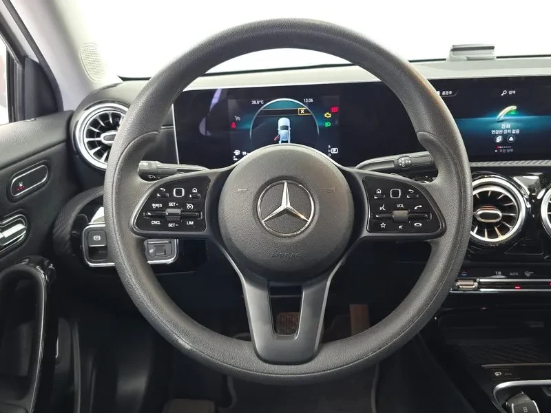 Mercedes-Benz A 220 W177 Sedan, снимка 15 - Автомобили и джипове - 56208137