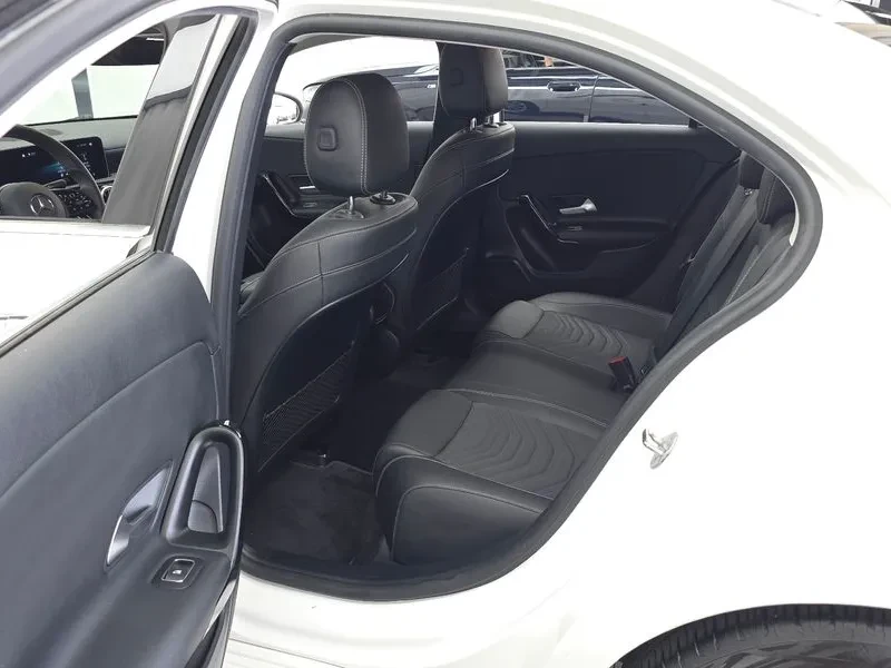 Mercedes-Benz A 220 W177 Sedan, снимка 11 - Автомобили и джипове - 56208137