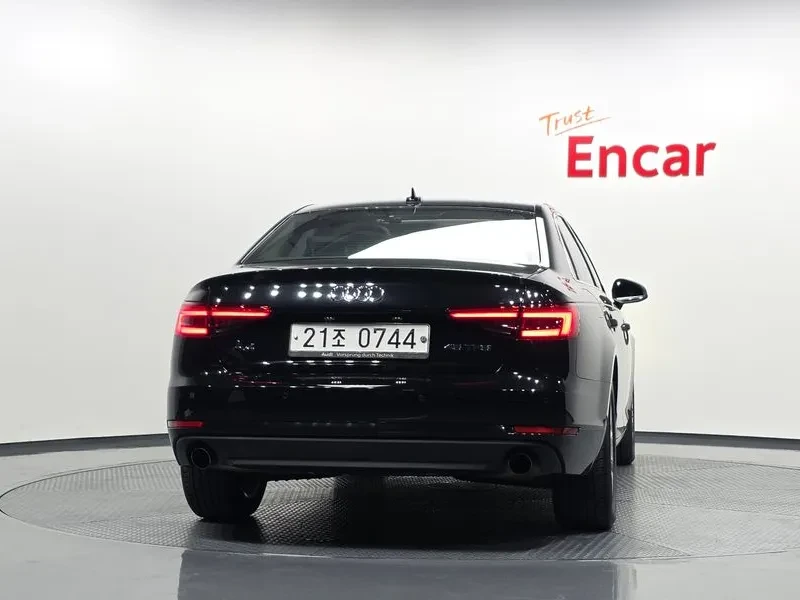 Audi A4 2.0 TFSI Premium - САМО 30% АВАНС, снимка 4 - Автомобили и джипове - 56253850