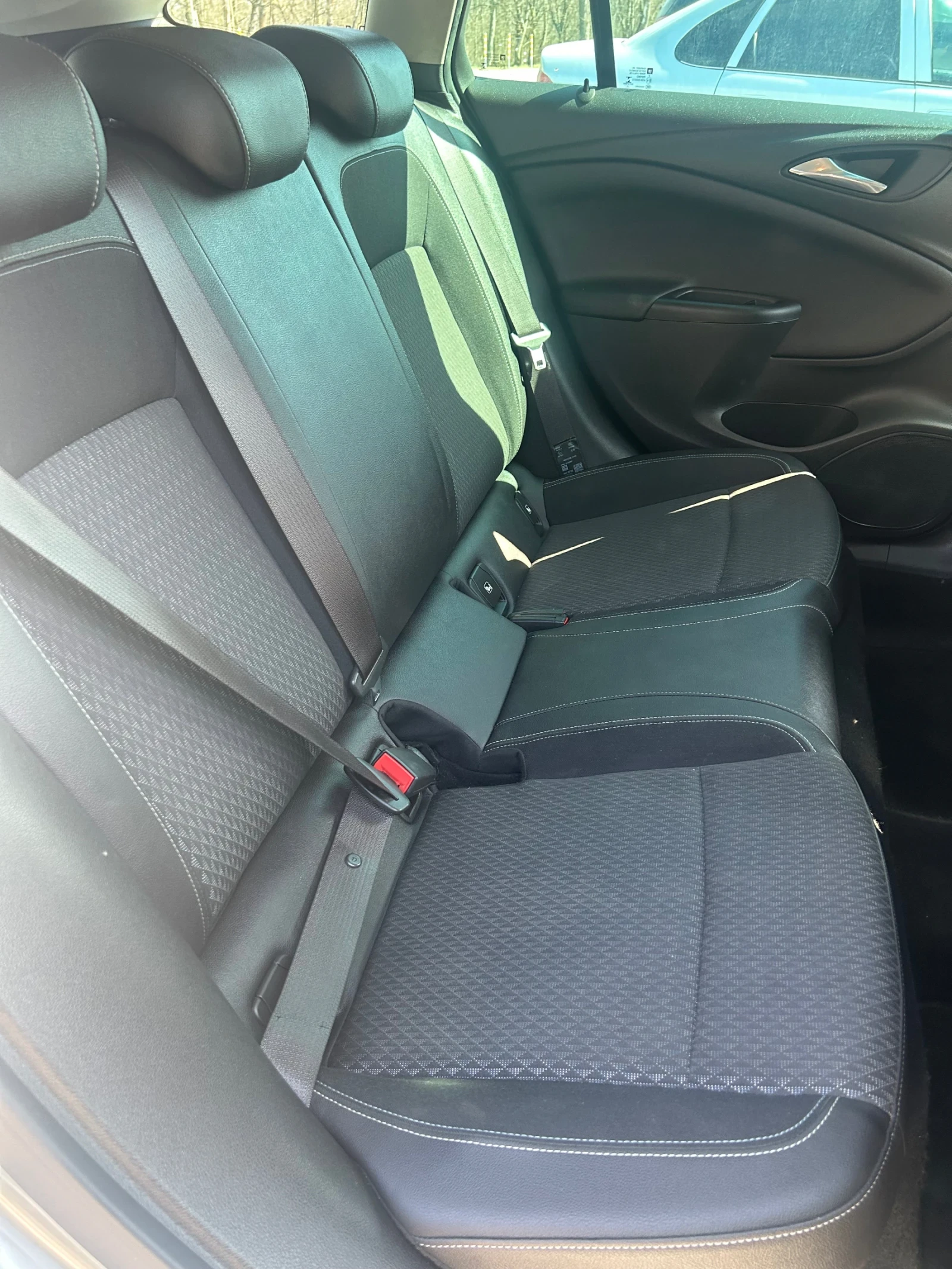Opel Astra Автоматик - изображение 10