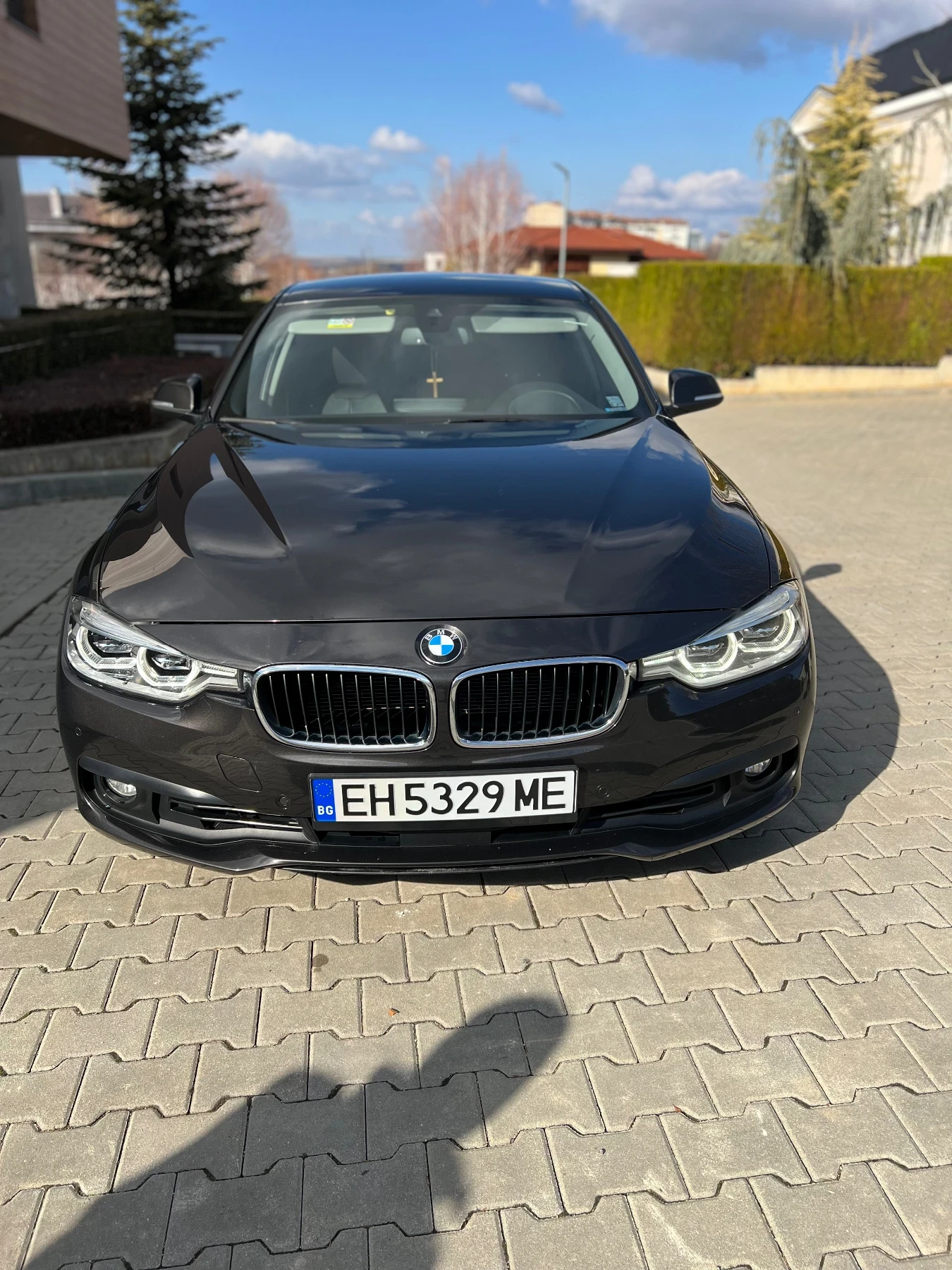BMW 330 LCI 2016 г. / X Drive / Head Up / Обслужен - изображение 4