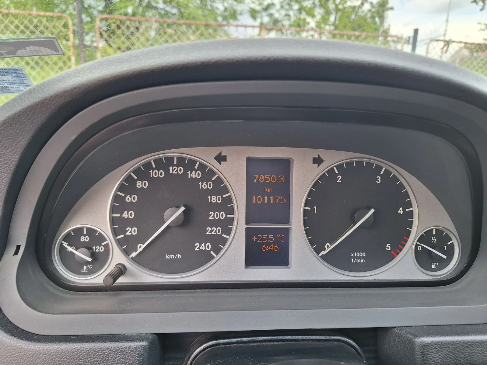 Mercedes-Benz B 200  - изображение 6