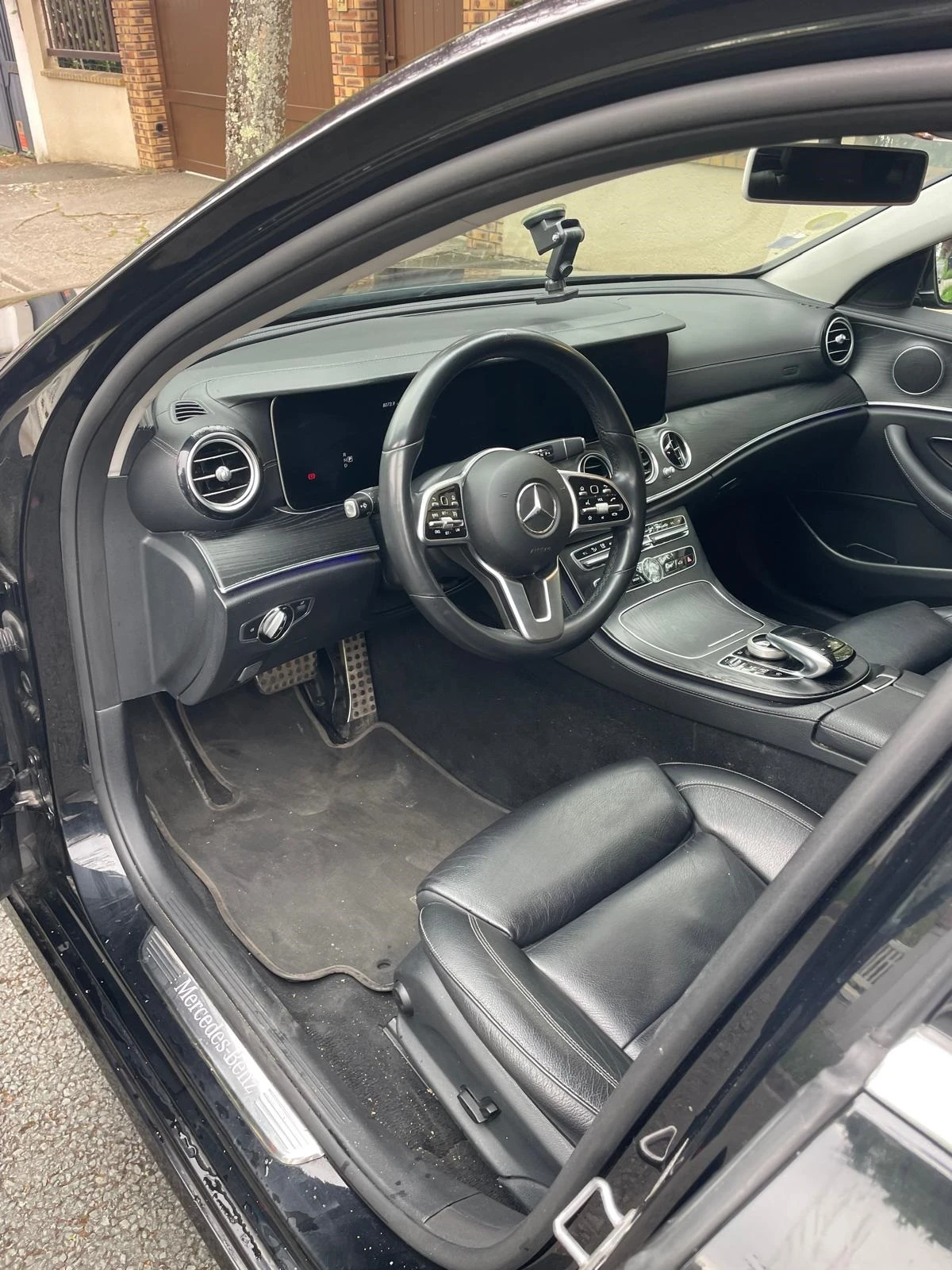 Mercedes-Benz E 220 EXECUTIVE AVANTGARDE 9G  - изображение 4