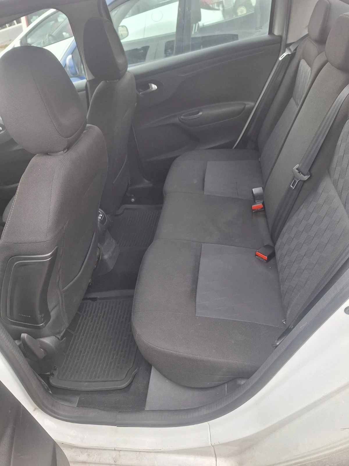 Citroen C-Elysee 1.6 - изображение 8