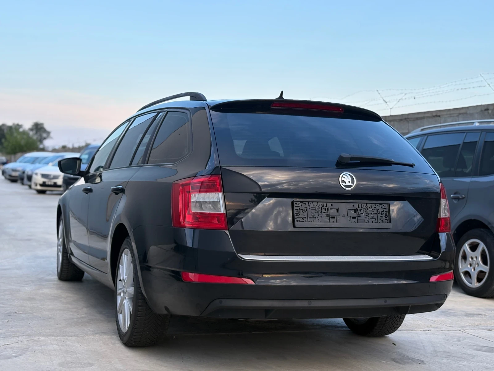 Skoda Octavia 1.6 TDI* Navi* LED* Xenon* EURO5B*  - изображение 5