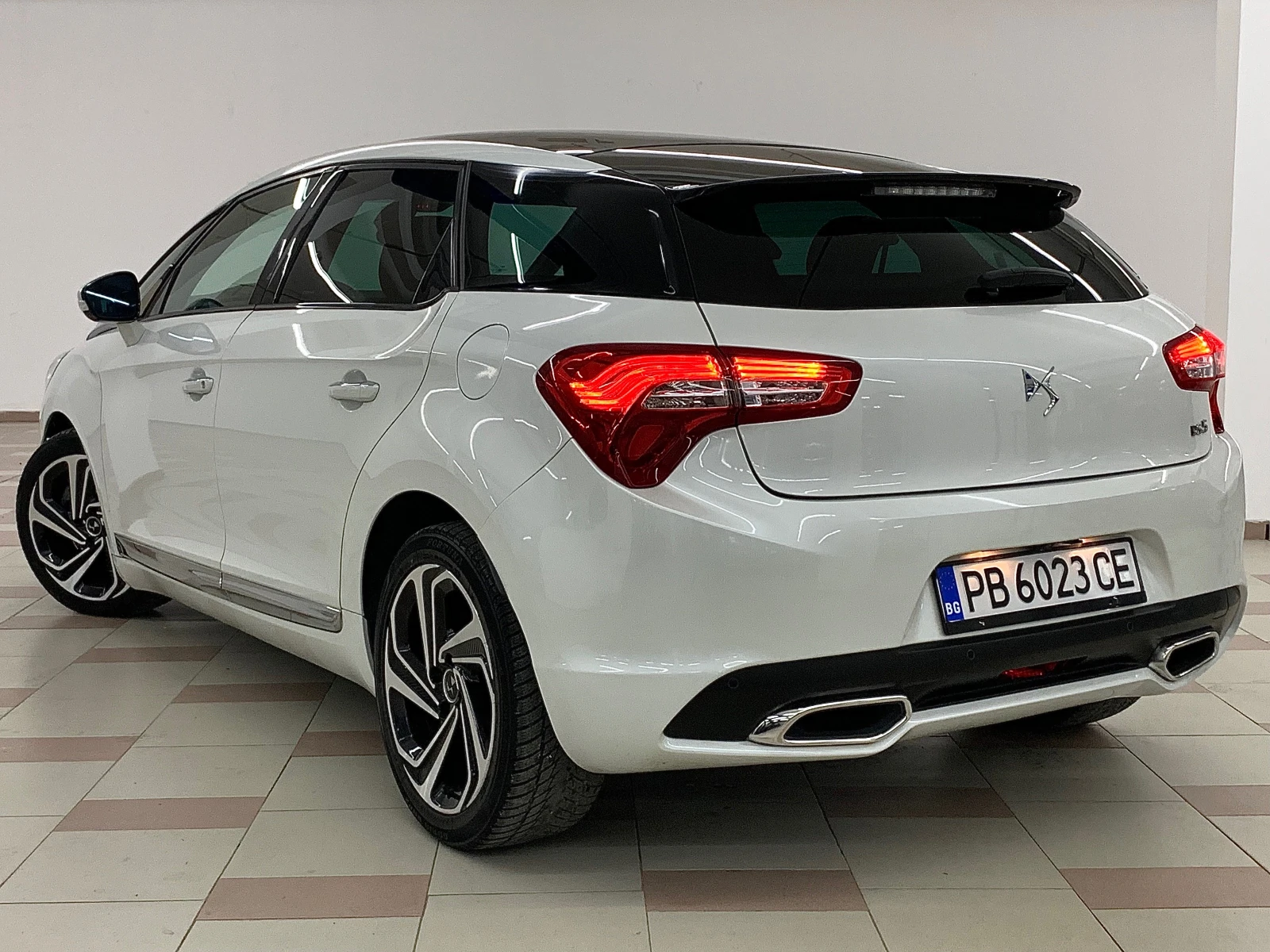 Citroen DS5 2.0HDI 180к.с. #PANORAMA#CAMERA#KeyLess# - изображение 4