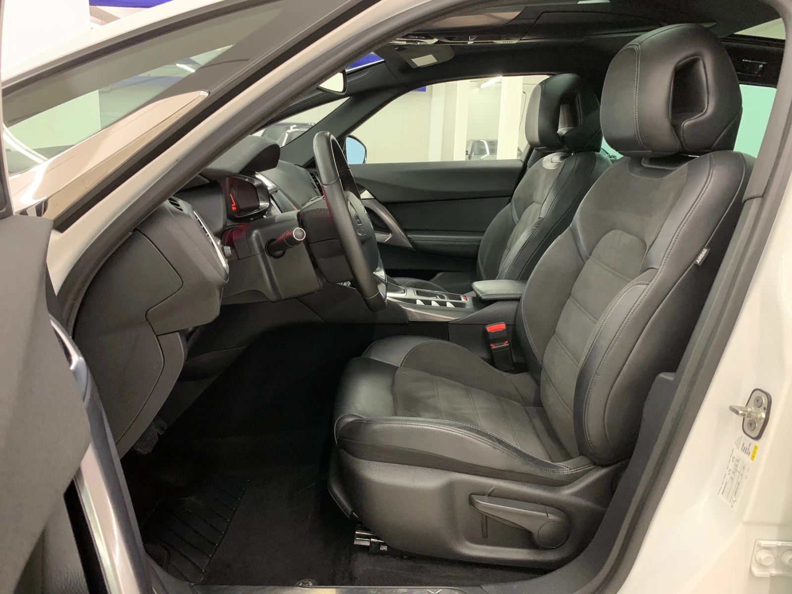 Citroen DS5 2.0HDI 180к.с. #PANORAMA#CAMERA#KeyLess# - изображение 8