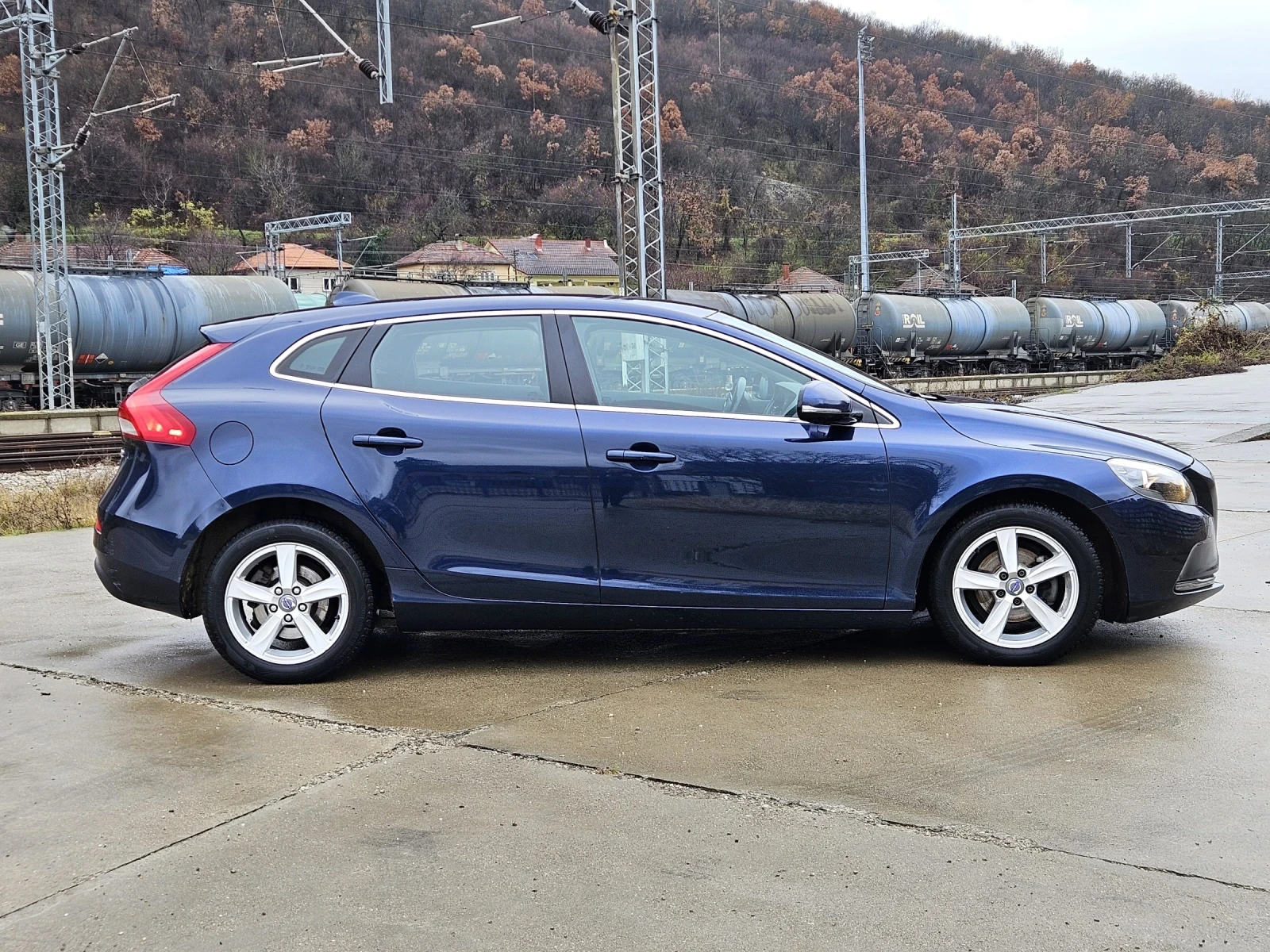 Volvo V40 1.6 D2 MOMENTUM | Mobile.bg   6