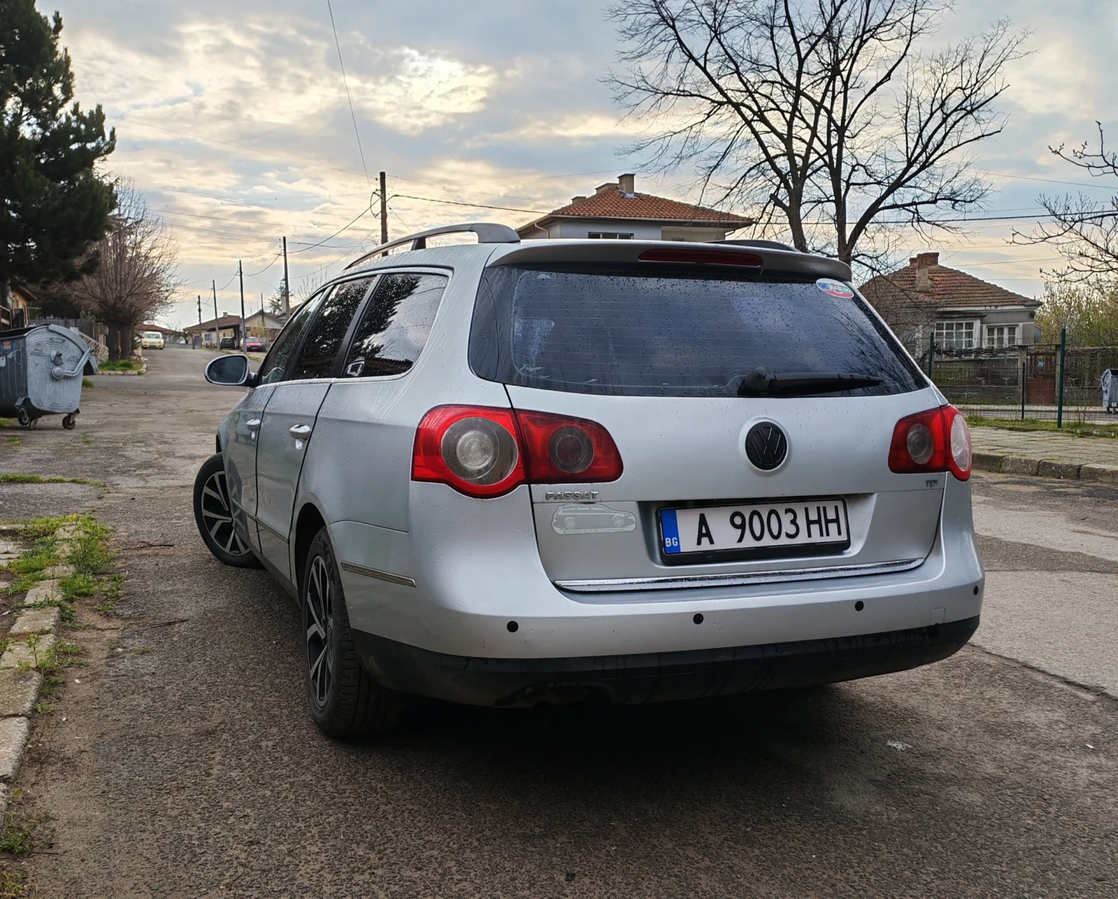 VW Passat 1.9 TDI, снимка 3 - Автомобили и джипове - 54170457