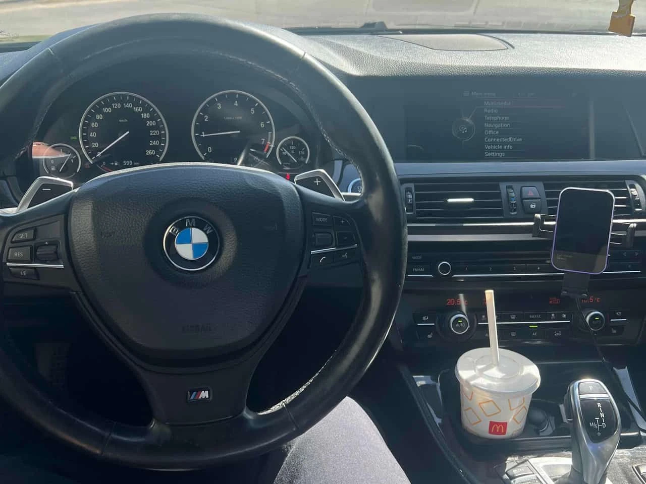 BMW 535 * 535i xDrive * PANO* KEYLESS* �������*  | Mobile.bg � ����������� 9