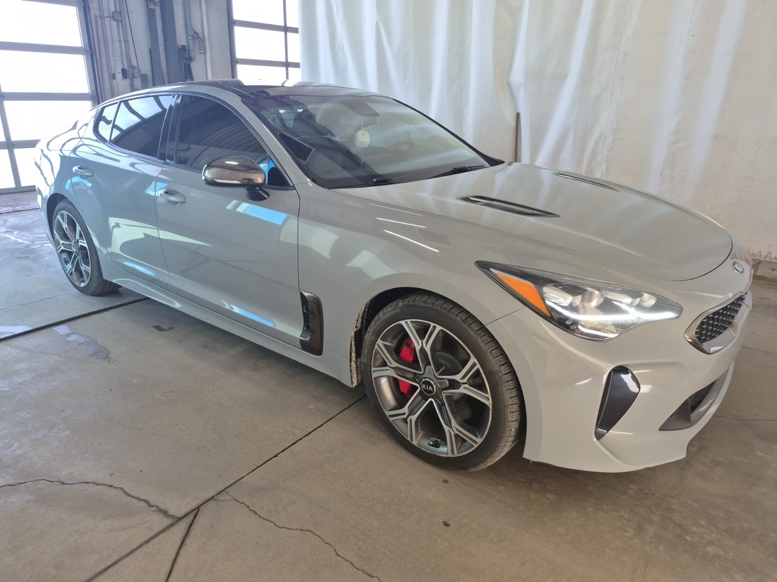 Kia Stinger, снимка 2 - Автомобили и джипове - 54576839
