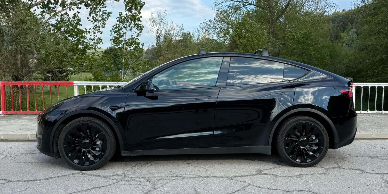 Tesla Model Y Dual Motor от 1ви собственик