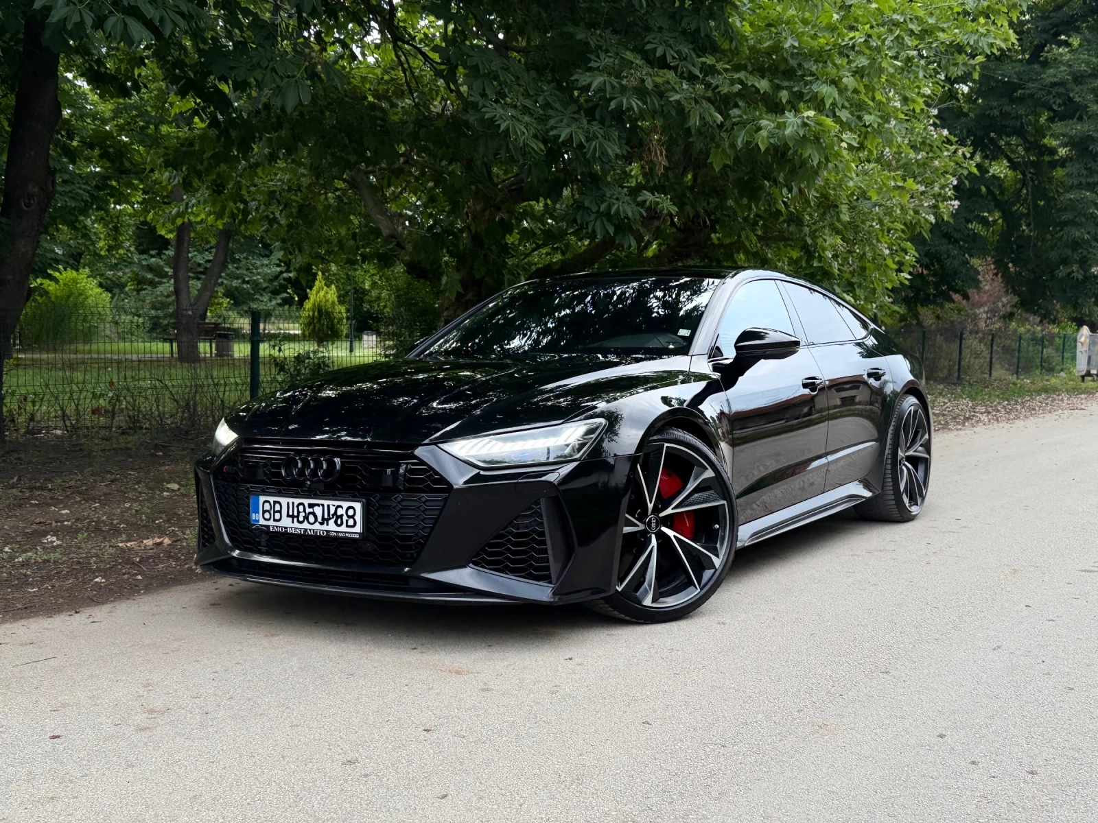 Audi Rs7 800к.с.* CERAMIC* B&O* DIST* MATRIX, снимка 2 - Автомобили и джипове - 54782909