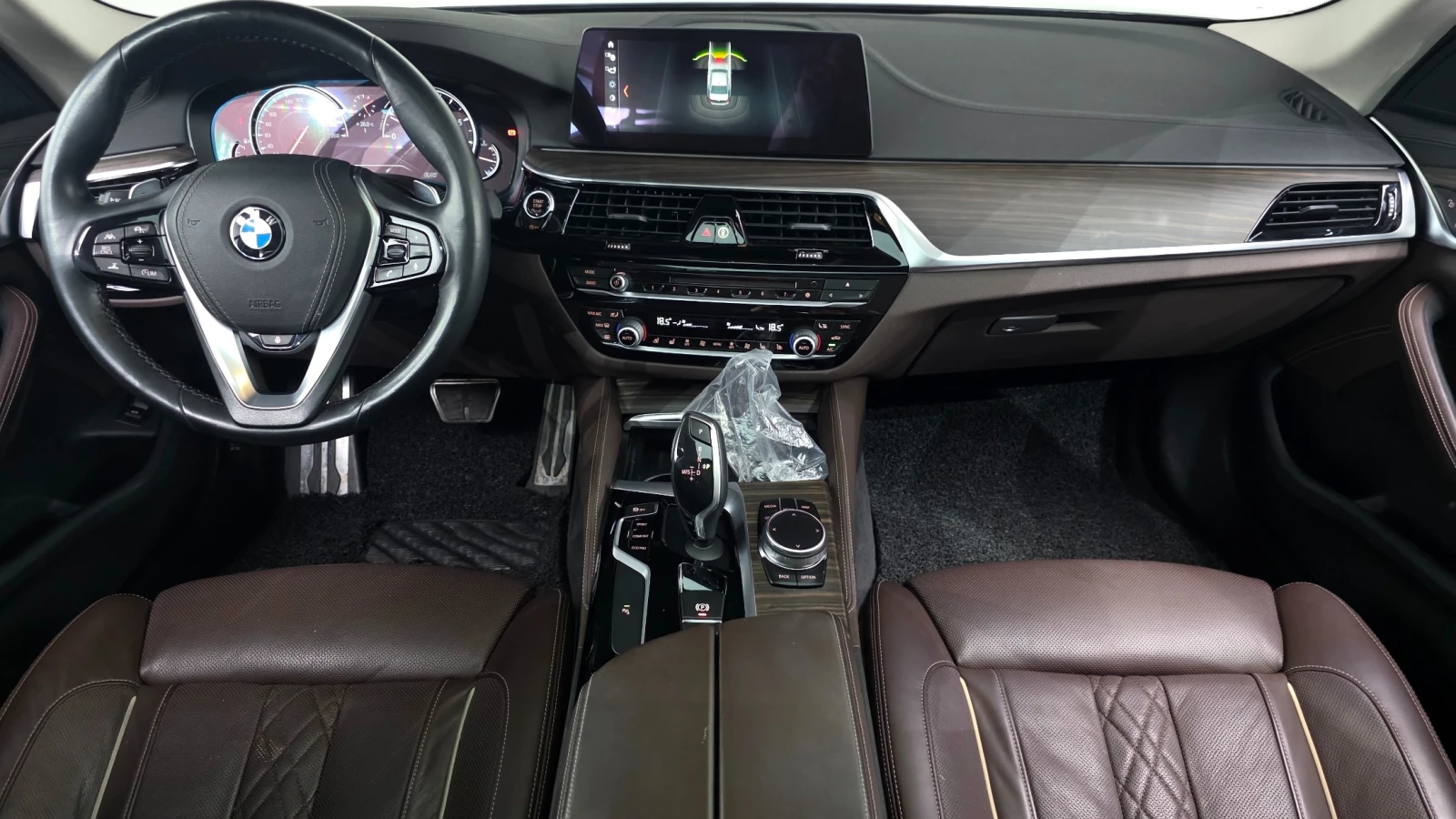 BMW 530 i xDrive Luxury Plus, снимка 7 - Автомобили и джипове - 55623851