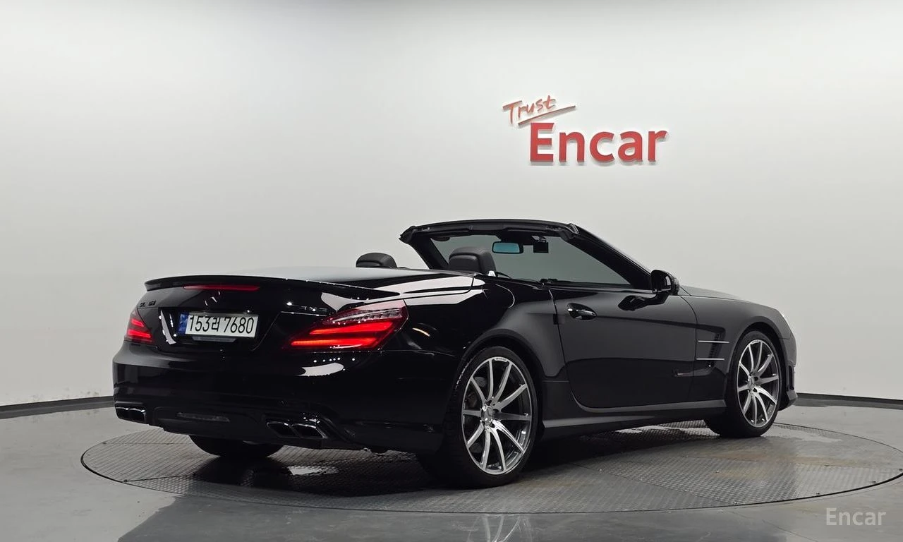 Mercedes-Benz SL 63 AMG BANG* OLUFSEN* ОБДУХВАНЕ* 360КАМЕРА* МАСАЖ* , снимка 4 - Автомобили и джипове - 55729740
