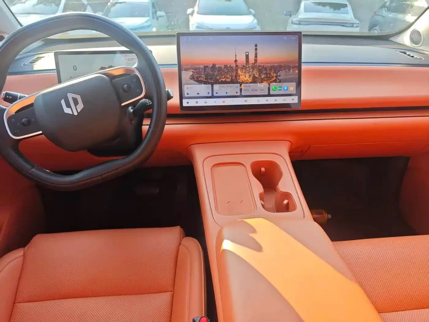 Leapmotor C10, снимка 9 - Автомобили и джипове - 56690012