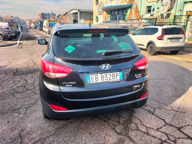 Hyundai IX35 2.0 CRDI 4x4, снимка 3 - Автомобили и джипове - 48378792