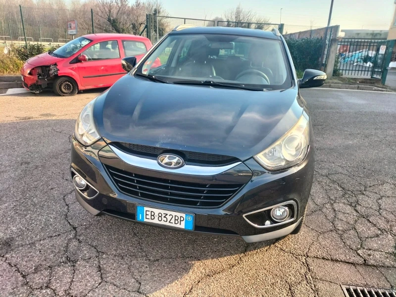 Hyundai IX35 2.0 CRDI 4x4, снимка 10 - Автомобили и джипове - 48378792