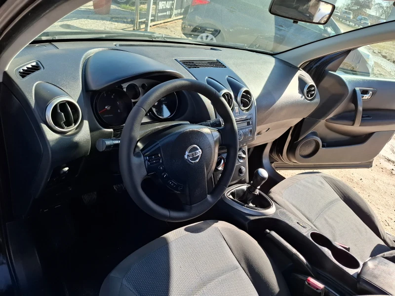 Nissan Qashqai, снимка 14 - Автомобили и джипове - 49603778