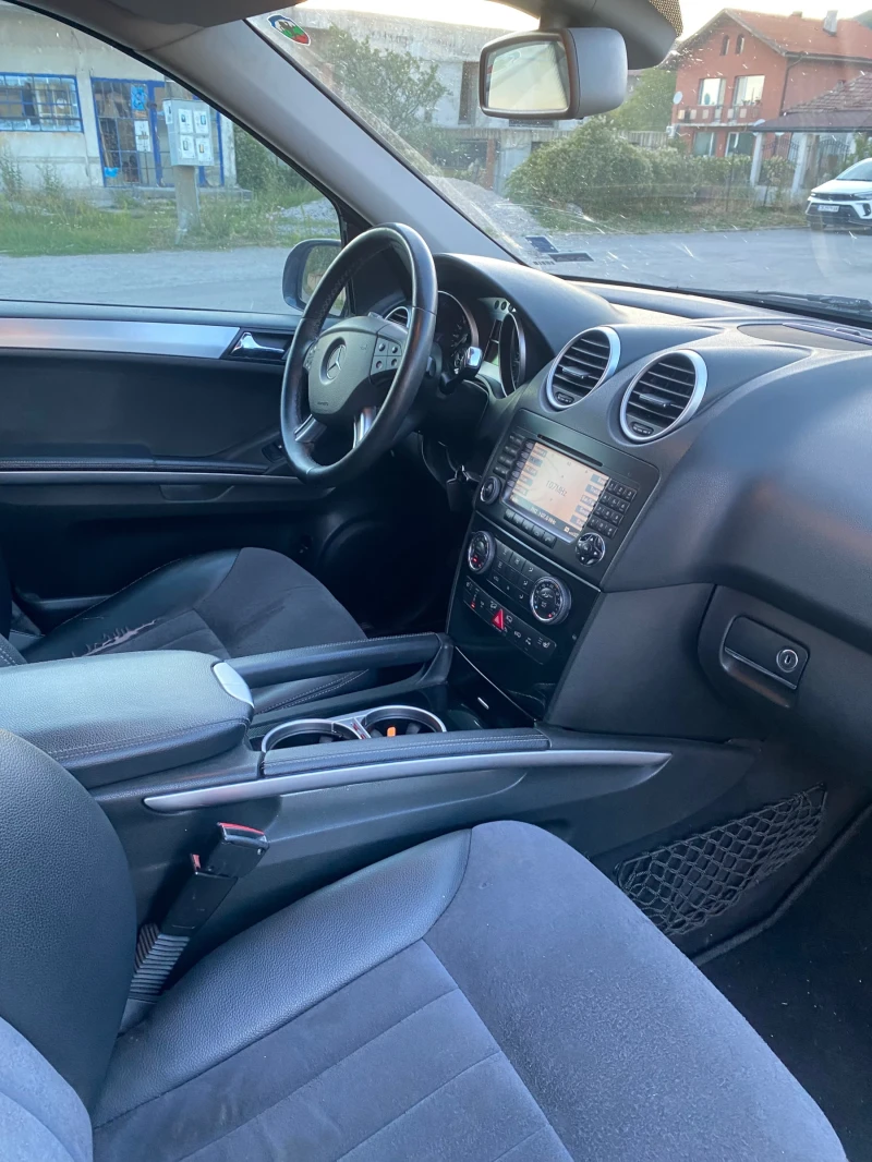 Mercedes-Benz ML 320, снимка 8 - Автомобили и джипове - 52182145
