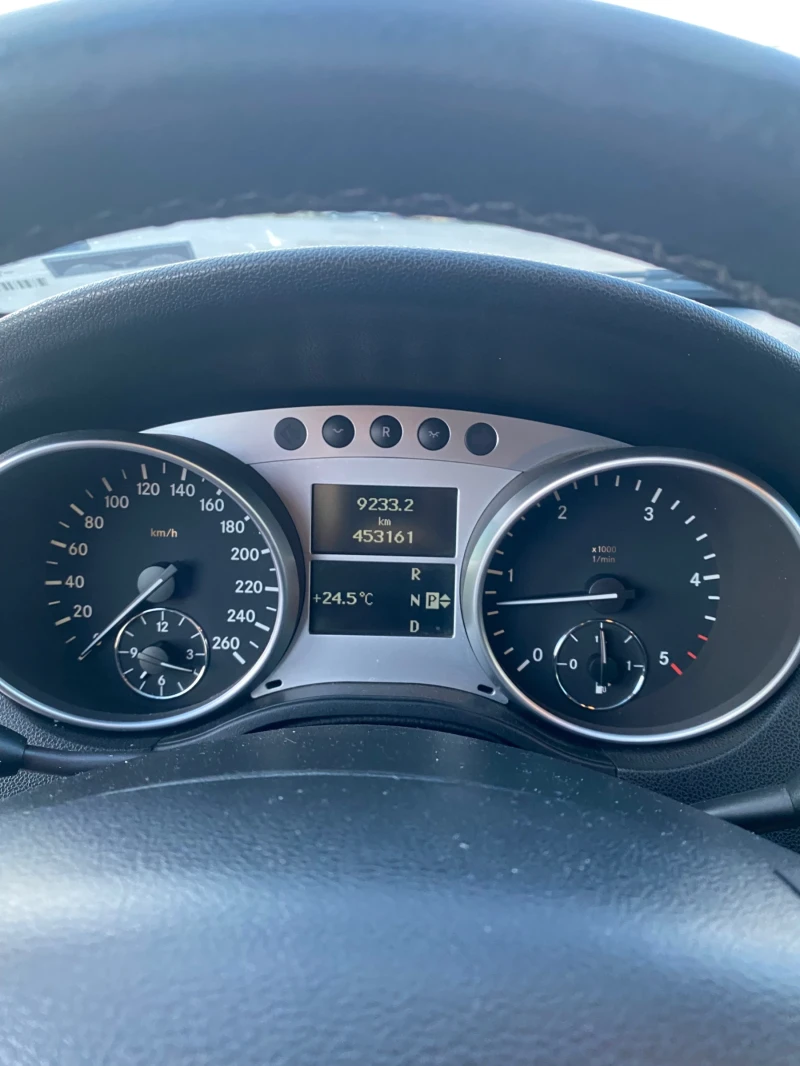 Mercedes-Benz ML 320, снимка 13 - Автомобили и джипове - 52182145