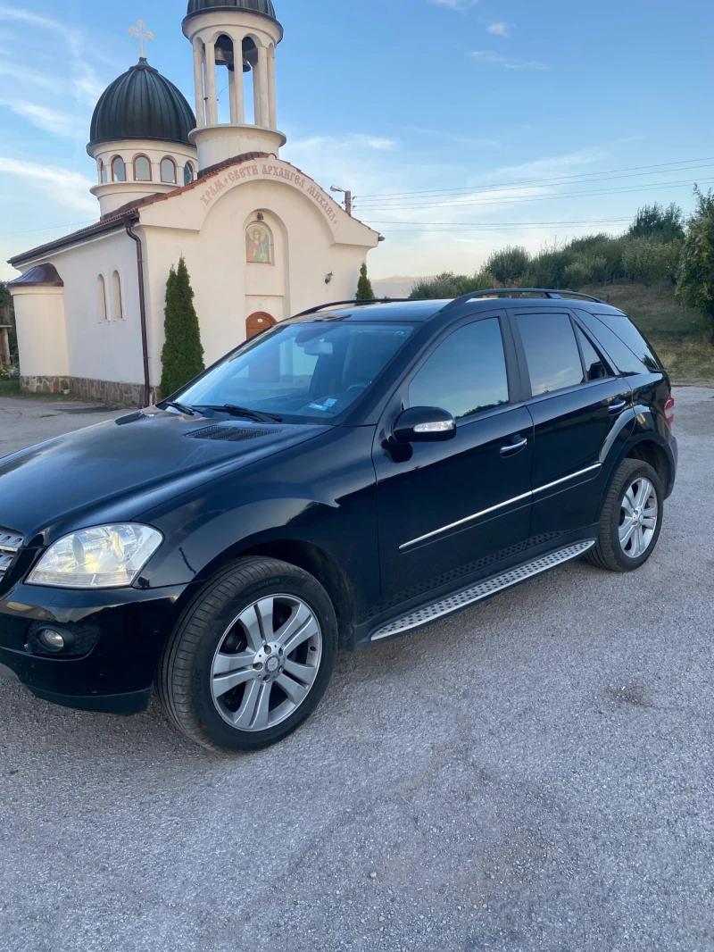 Mercedes-Benz ML 320, снимка 2 - Автомобили и джипове - 52182145
