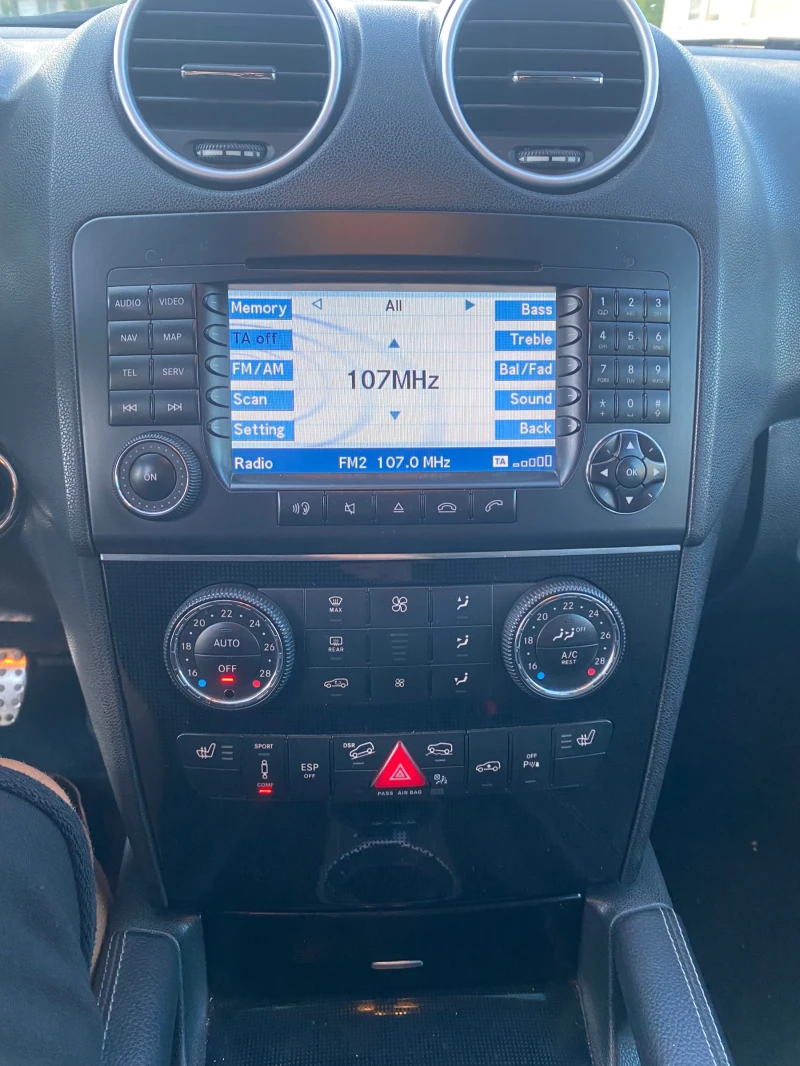 Mercedes-Benz ML 320, снимка 15 - Автомобили и джипове - 52182145