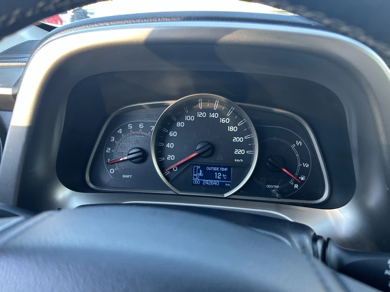 Toyota Rav4 Rav4 2.2 D4D-150к.с/4x4, снимка 13 - Автомобили и джипове - 52407703