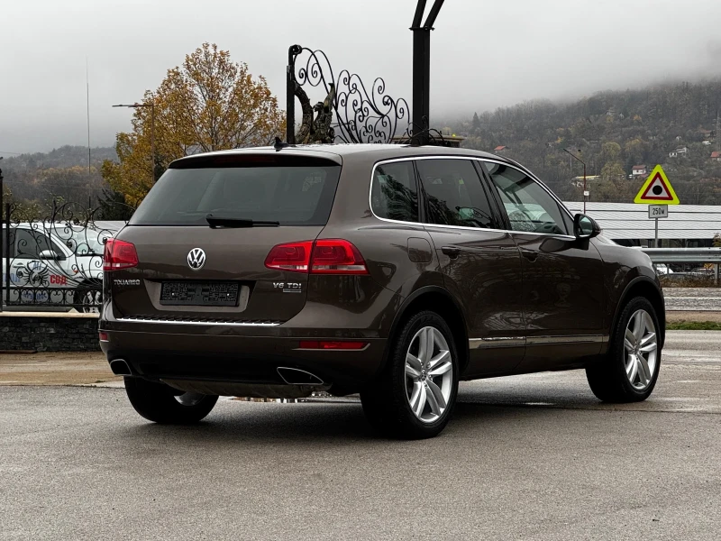 VW Touareg 3.0TDI 4Motion АВТОМАТ ИТАЛИЯ, снимка 5 - Автомобили и джипове - 52484814