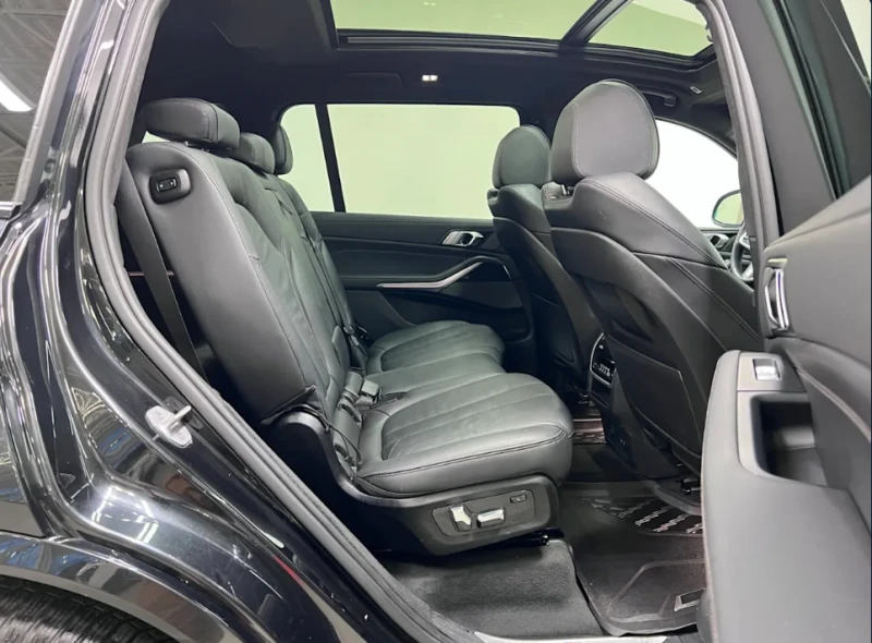 BMW X7 M SPORT PKG* PANO* 7 SEATS, снимка 12 - Автомобили и джипове - 53573028