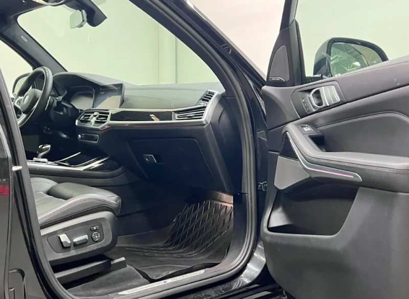 BMW X7 M SPORT PKG* PANO* 7 SEATS, снимка 9 - Автомобили и джипове - 53573028