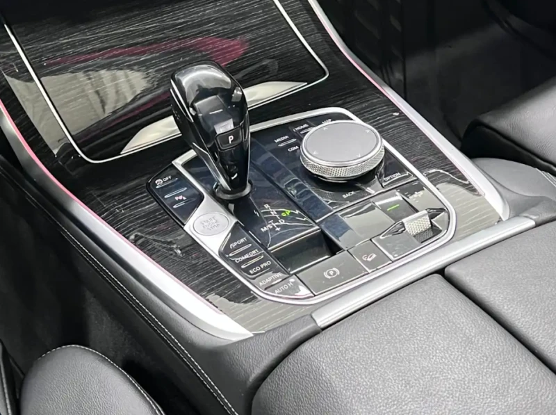 BMW X7 M SPORT PKG* PANO* 7 SEATS, снимка 13 - Автомобили и джипове - 53573028