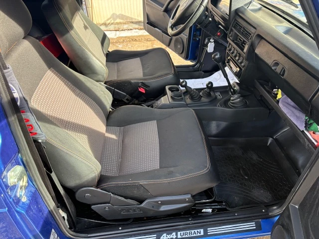 Lada Niva Urban, снимка 10 - Автомобили и джипове - 53033470