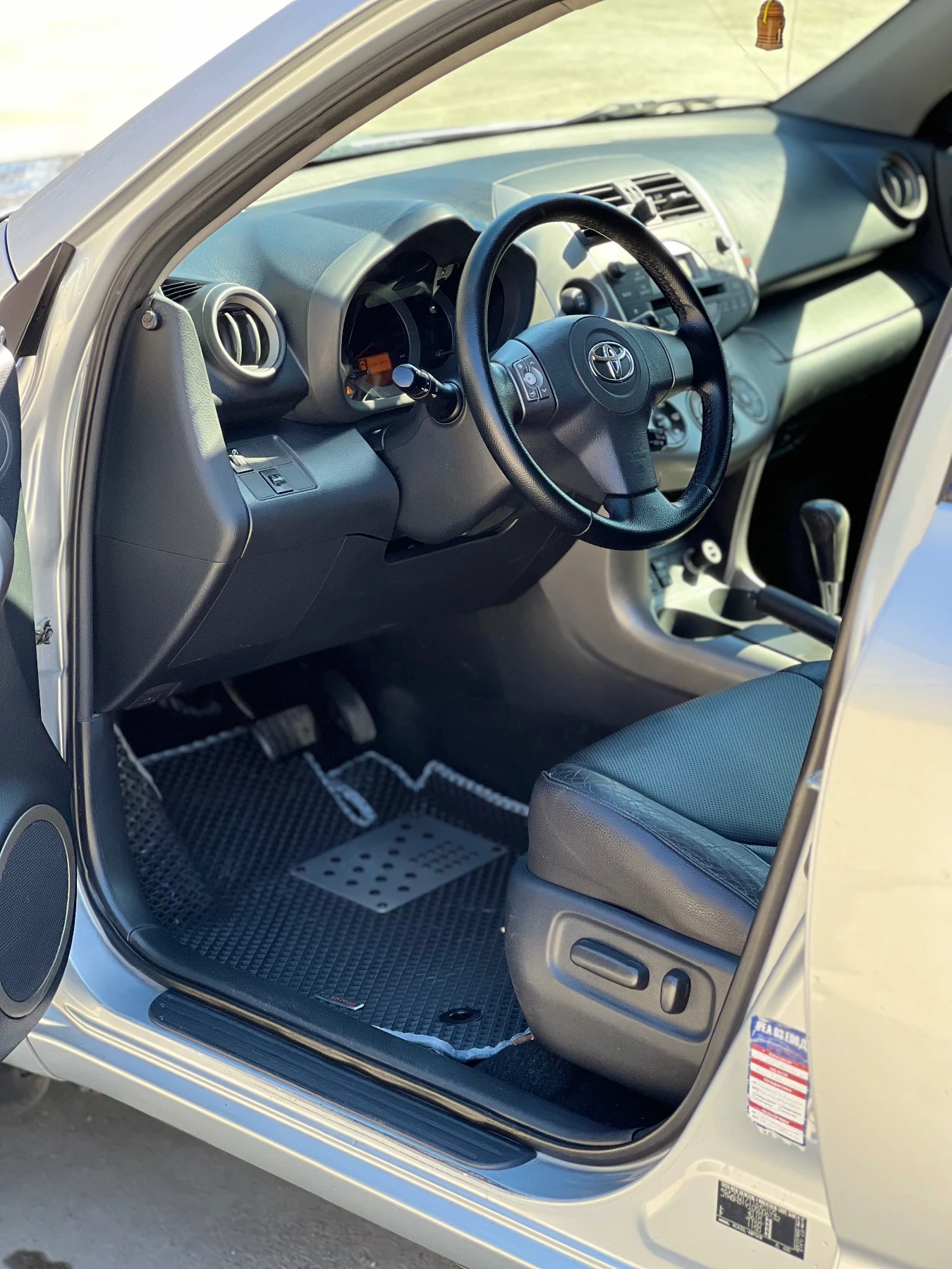 Toyota Rav4 2.0 бензин - автомат - изображение 10