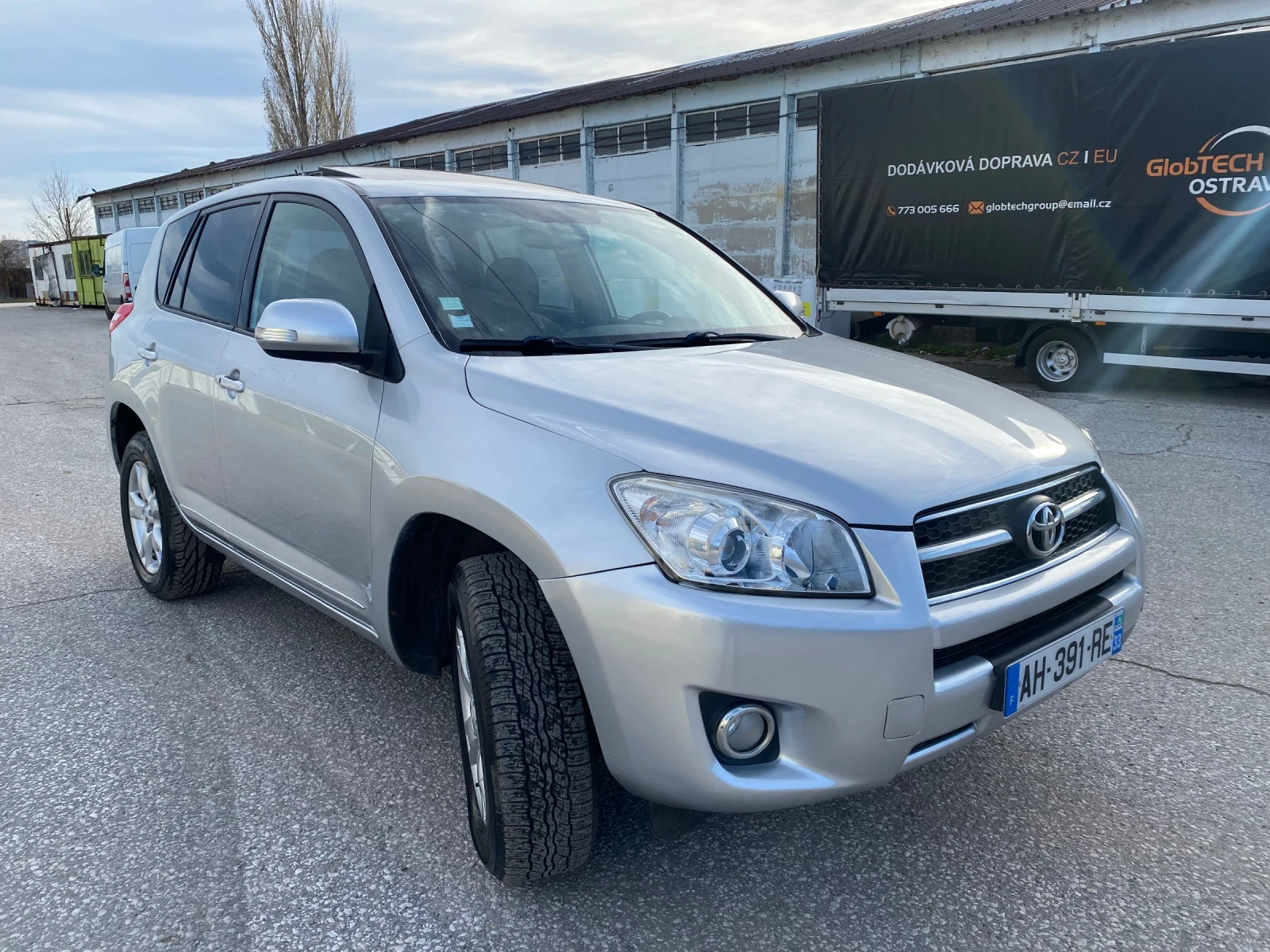 Toyota Rav4 2.2D4D150PS keyless  - изображение 2