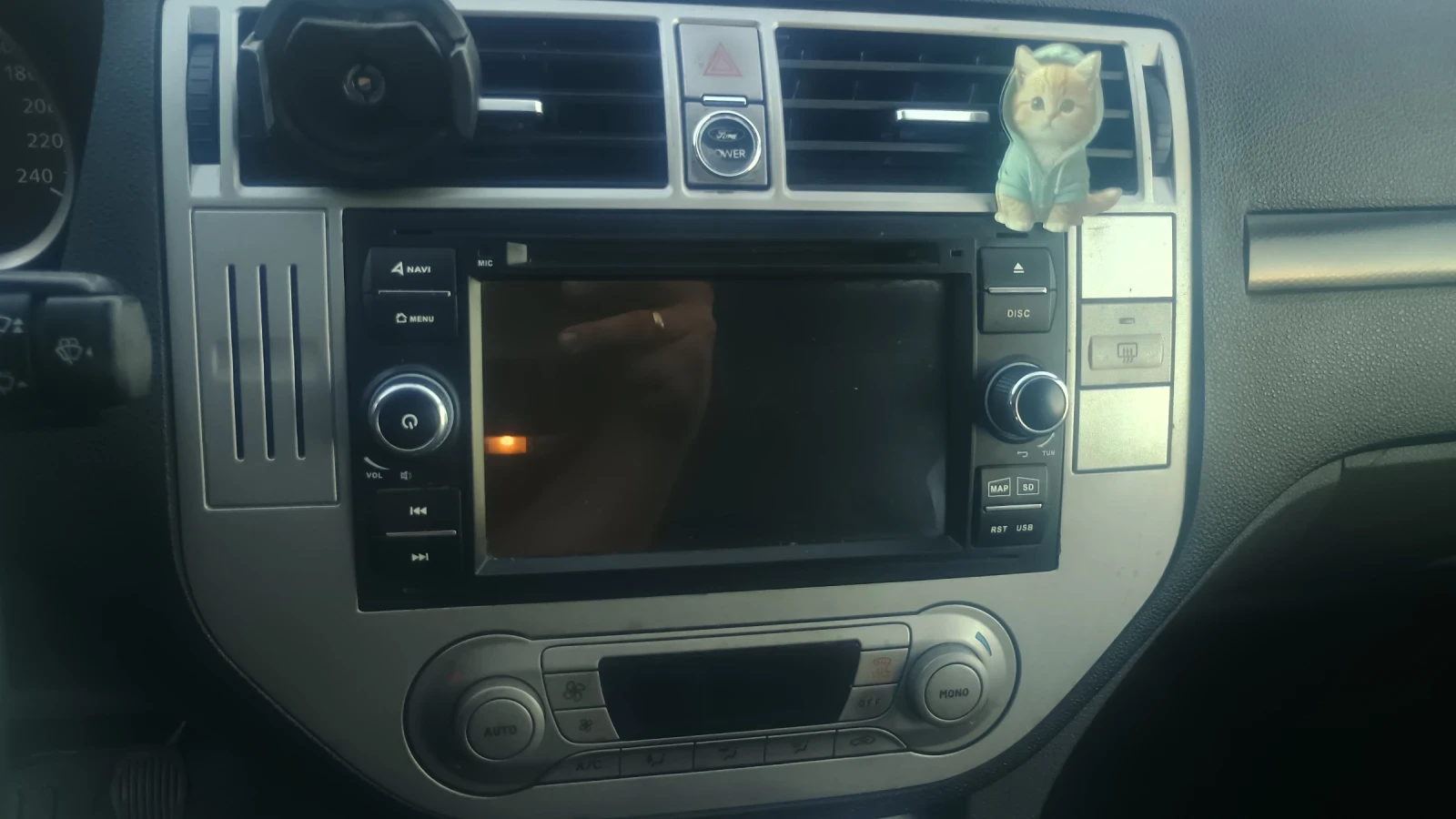 Ford Kuga  - изображение 7