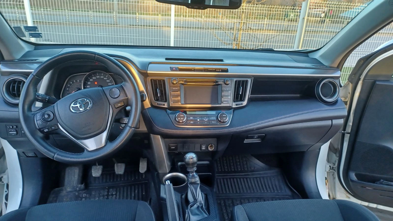 Toyota Rav4 Rav4 2.2 D4D-150к.с/4x4 - изображение 10