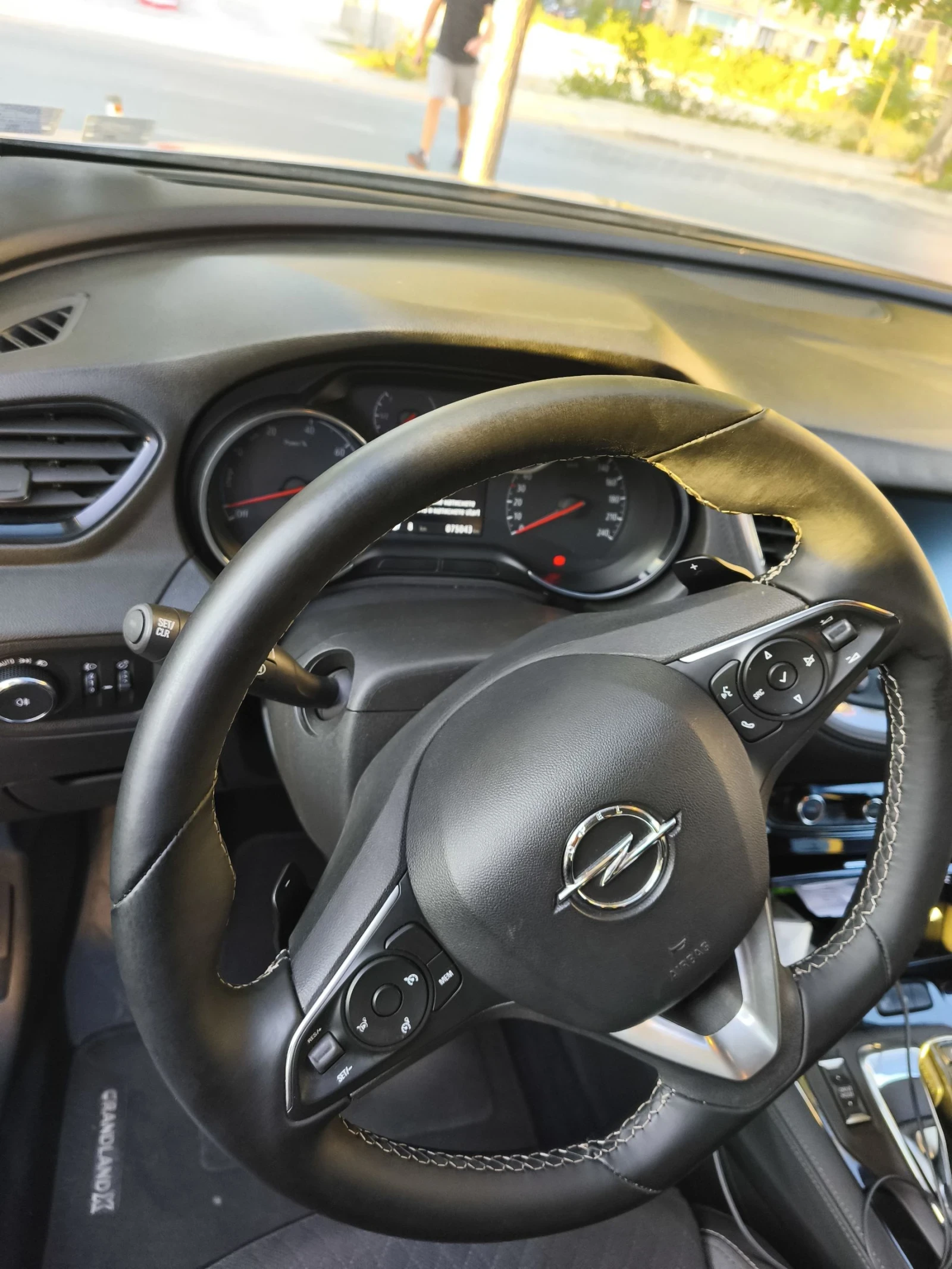 Opel Grandland X PLUG IN HYBRID - изображение 10